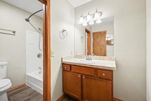 2000 Westview Drive, Hastings, MN 55033