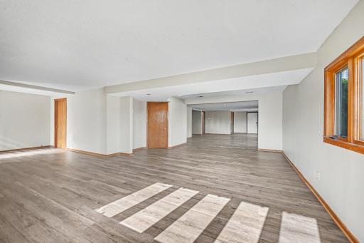 2000 Westview Drive, Hastings, MN 55033