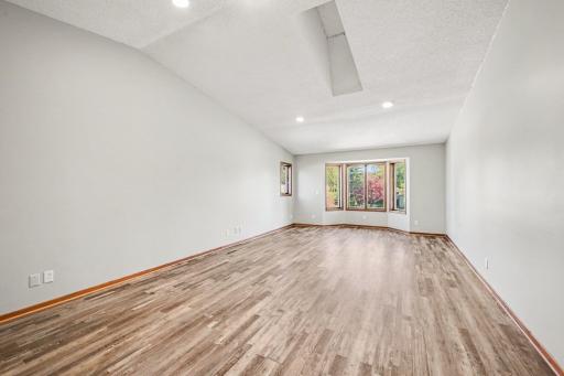 2000 Westview Drive, Hastings, MN 55033