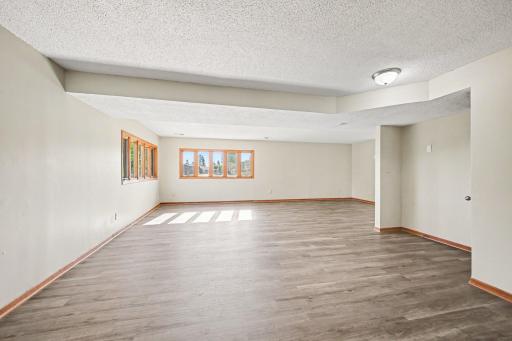 2000 Westview Drive, Hastings, MN 55033