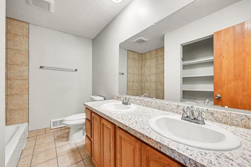 2000 Westview Drive, Hastings, MN 55033