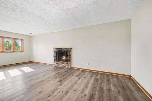 2000 Westview Drive, Hastings, MN 55033