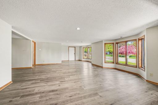 2000 Westview Drive, Hastings, MN 55033