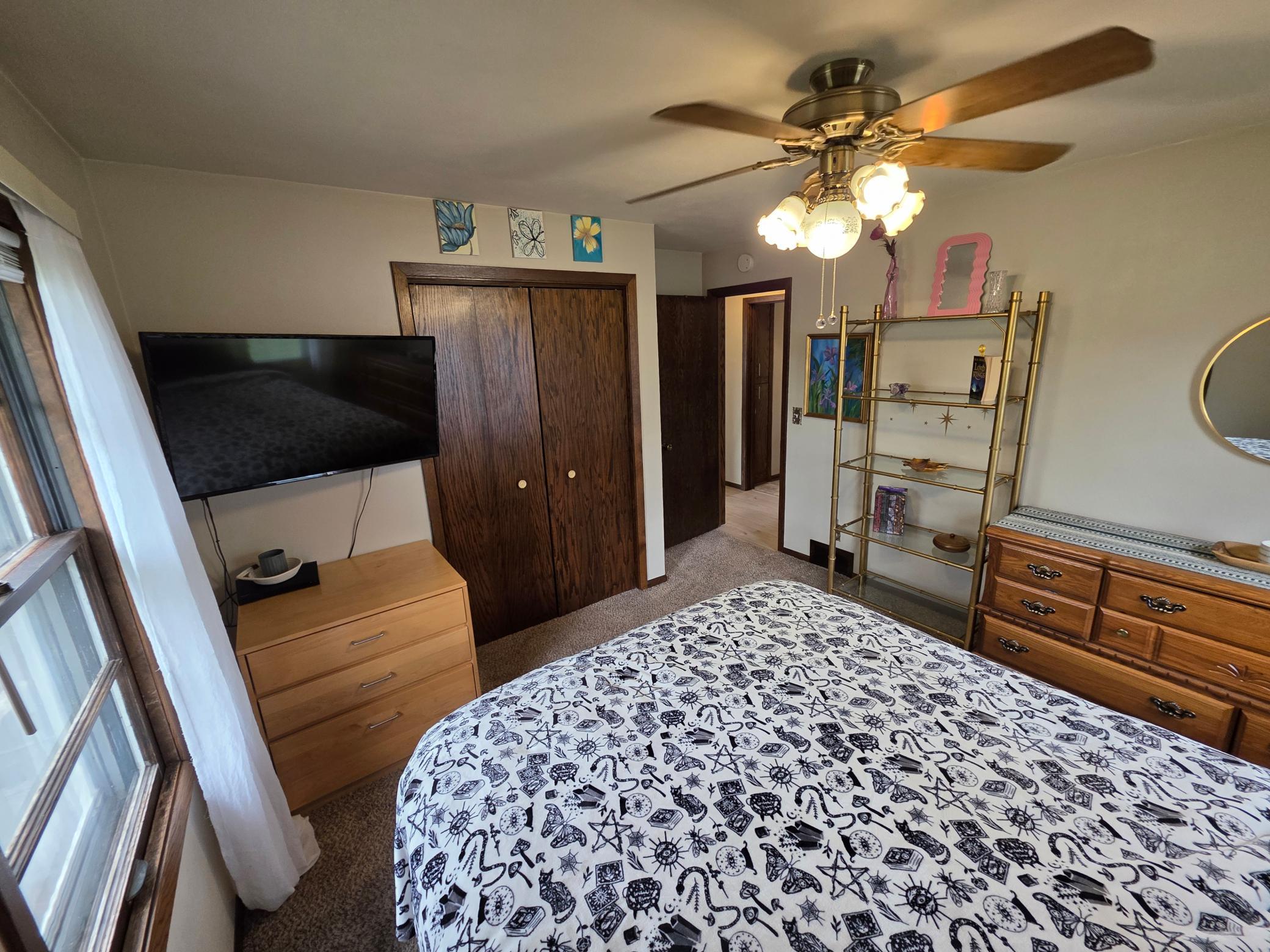 11 Primary Bedroom.jpg