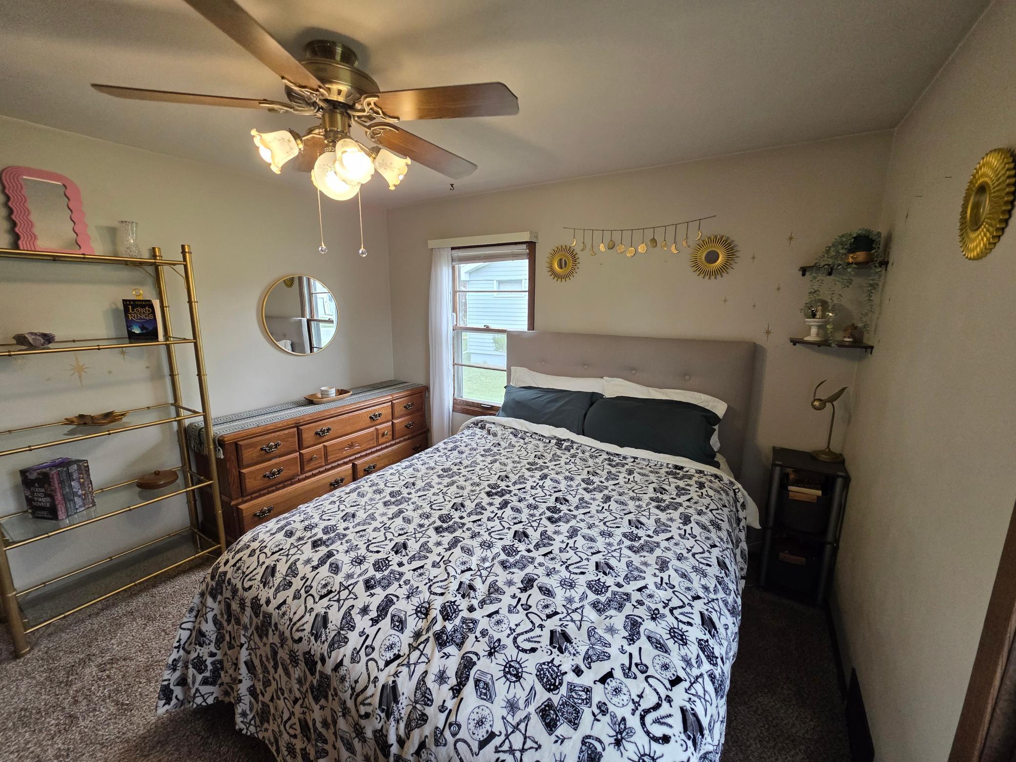 12 Primary Bedroom.jpg