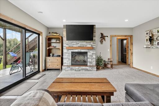 912 14th Street NE, Montgomery, MN 56069
