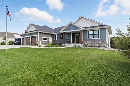 912 14th Street NE, Montgomery, MN 56069