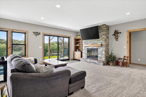 912 14th Street NE, Montgomery, MN 56069