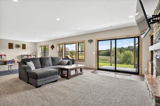 912 14th Street NE, Montgomery, MN 56069