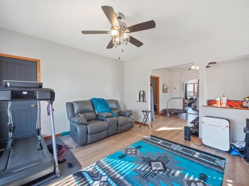 276 Minnesota Avenue W, Glenwood, MN 56334