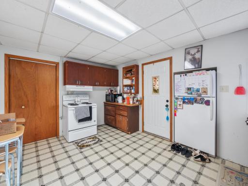 276 Minnesota Avenue W, Glenwood, MN 56334