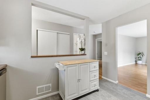Freshly painted Kitchen, bedrooms and baths! Attention to details.