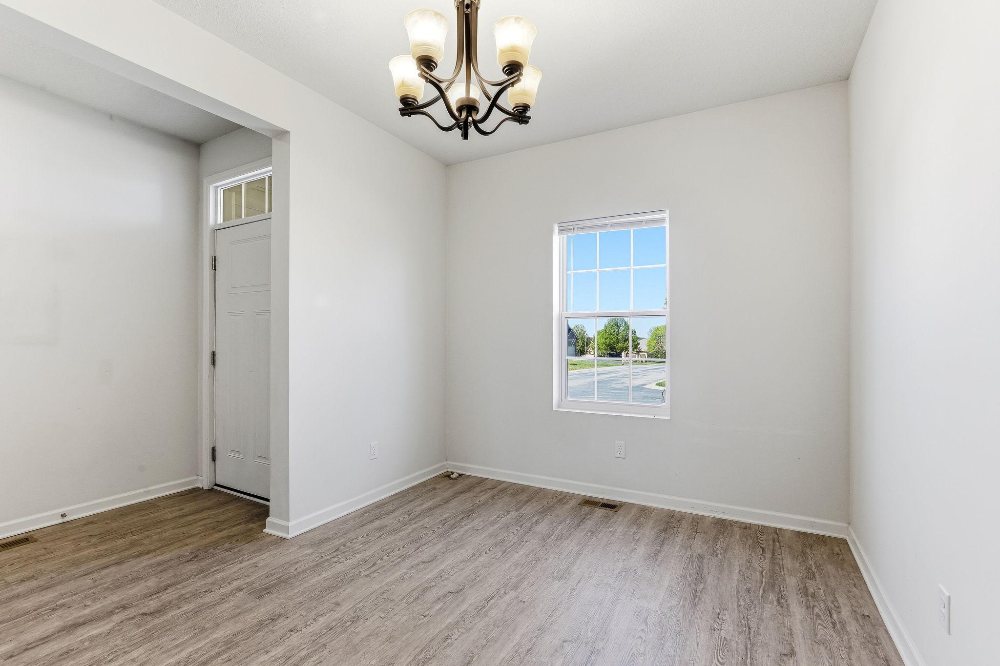 4-web-or-mls-262-16th-Ave-04.jpg