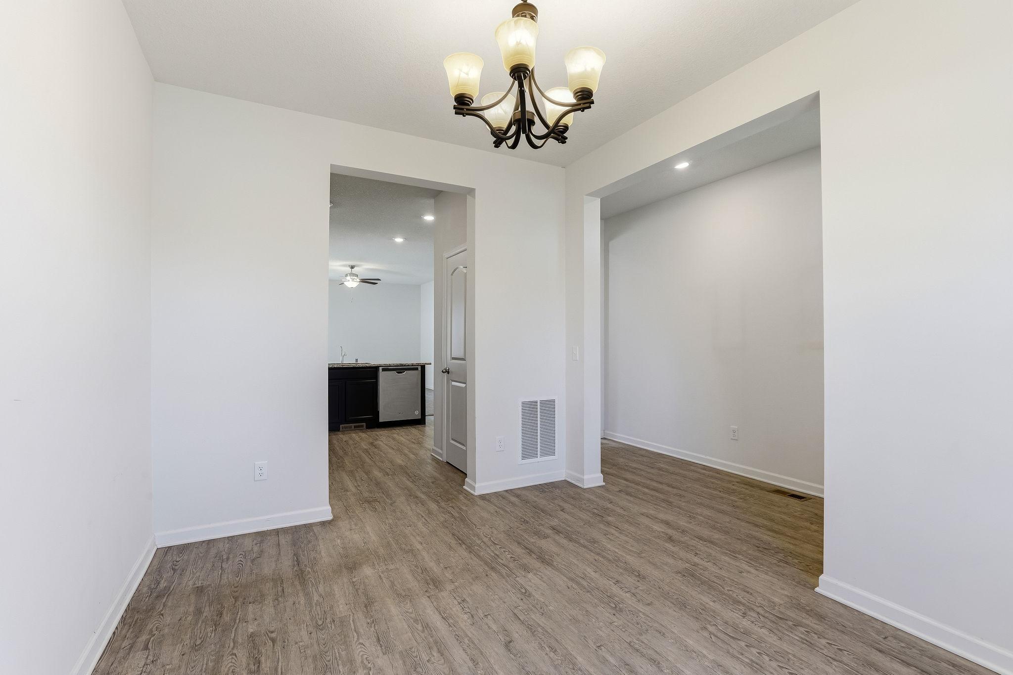 5-web-or-mls-262-16th-Ave-05.jpg