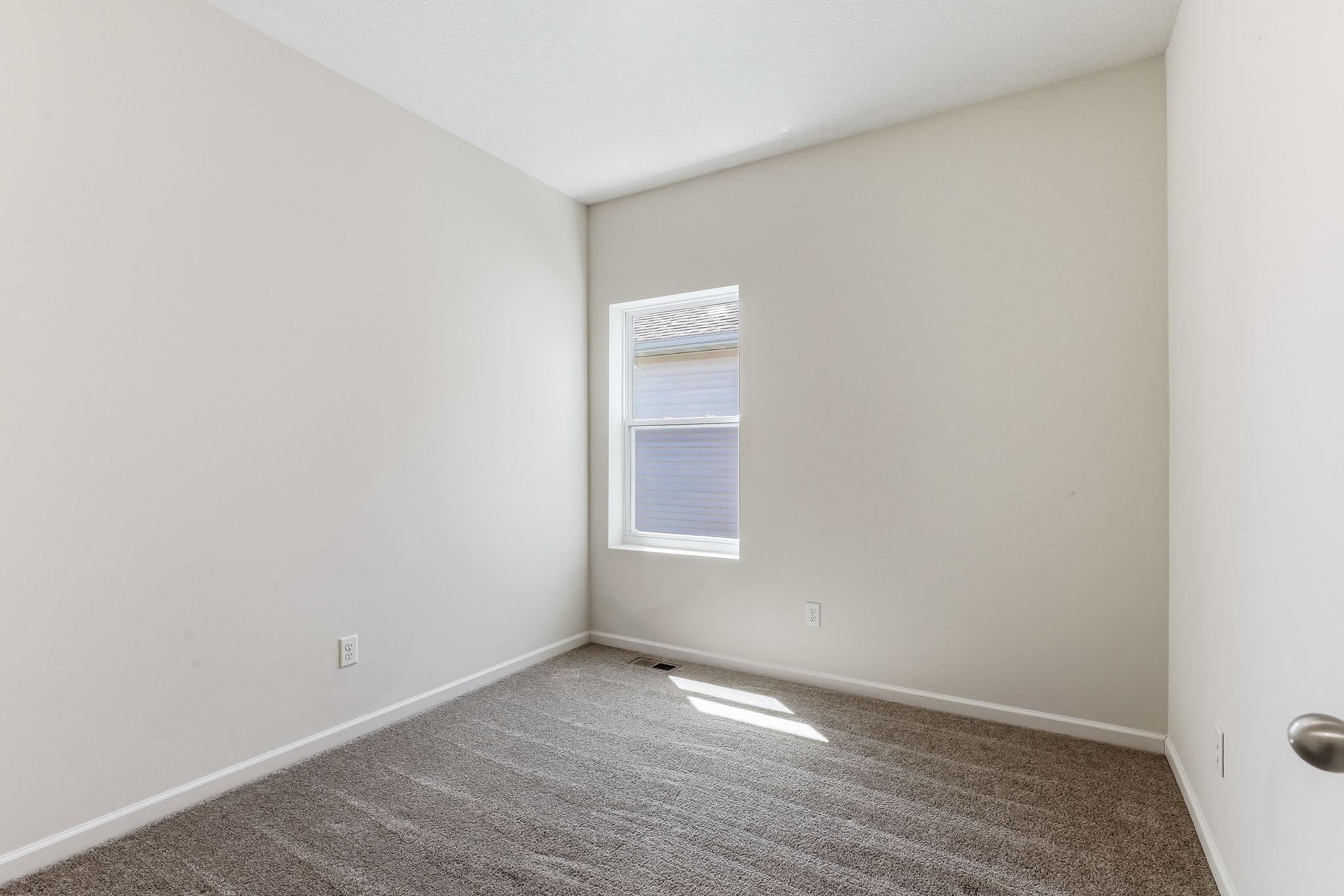 17-web-or-mls-262-16th-Ave-17.jpg