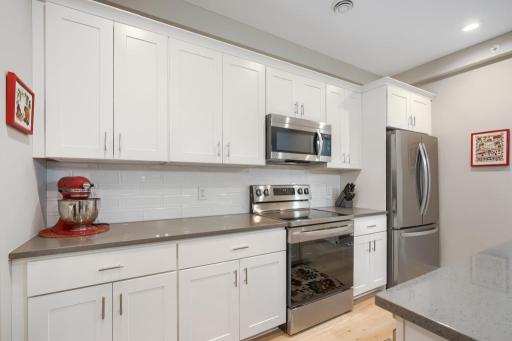 5075 216th St W - MLS Sized - 008 - 08 Kitchen.jpg