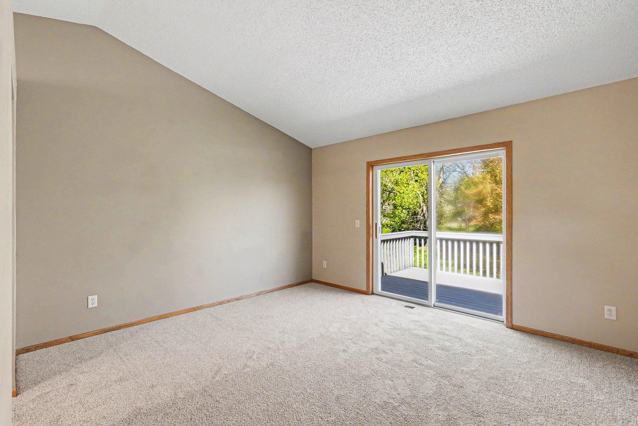 Spacious Living room
