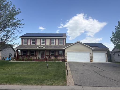 This exceptional home is ready for its next owner to enjoy all that the Southbrook community has to offer.