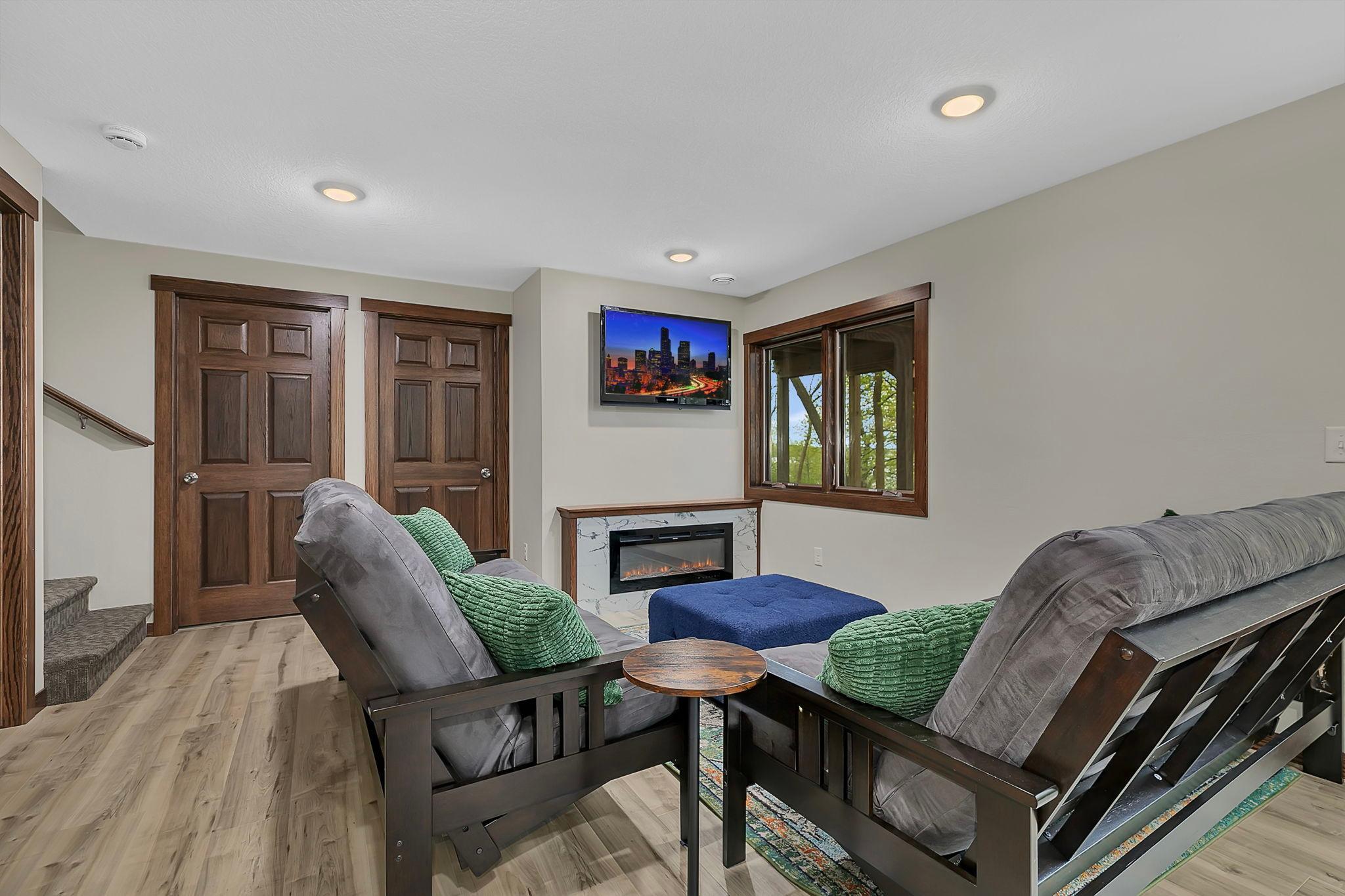 Electric fireplace