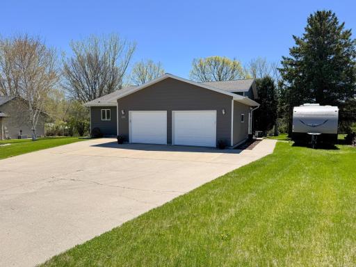 2216 Ridgewood Drive, Fergus Falls, MN 56537