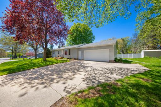 20 Mitchell Drive, Faribault, MN 55021