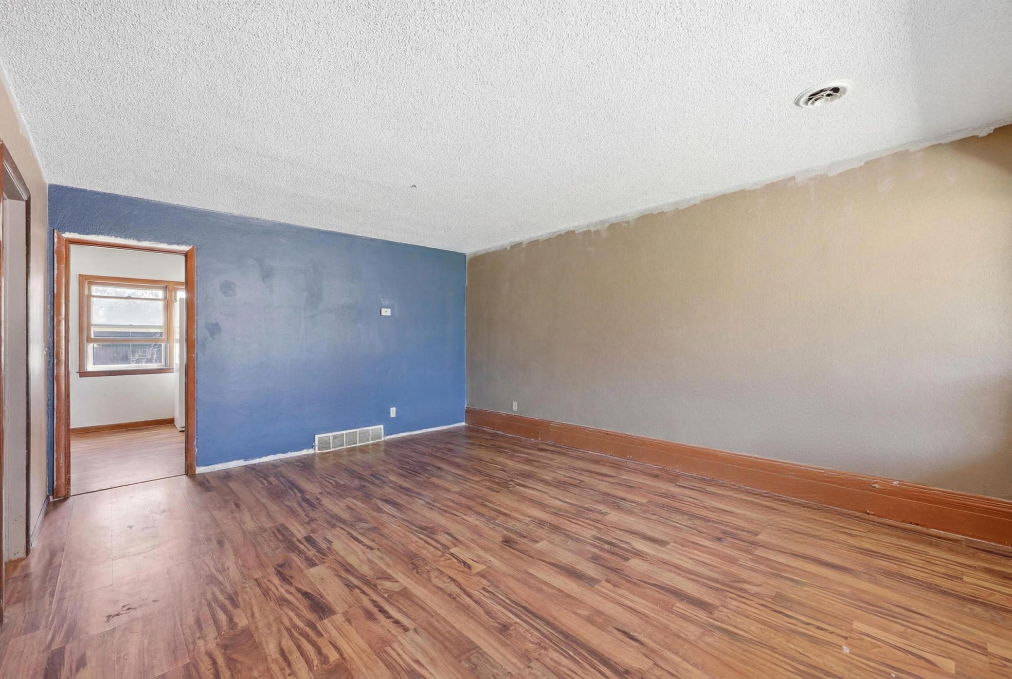 716 living room