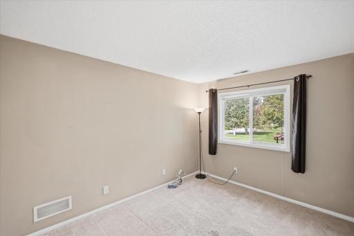 6838 Sandlewood Road, Saint Paul, MN 55125