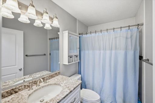 6838 Sandlewood Road, Saint Paul, MN 55125