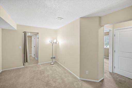 6838 Sandlewood Road, Saint Paul, MN 55125