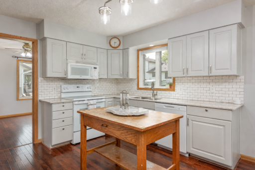 305 Chancery Lane, Mankato, MN 56001