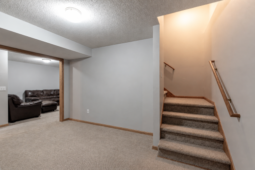 305 Chancery Lane, Mankato, MN 56001
