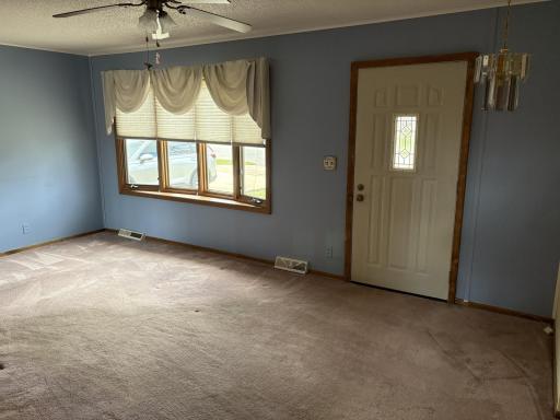 408 E 32nd Street, Hibbing, MN 55746