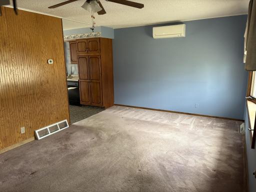408 E 32nd Street, Hibbing, MN 55746