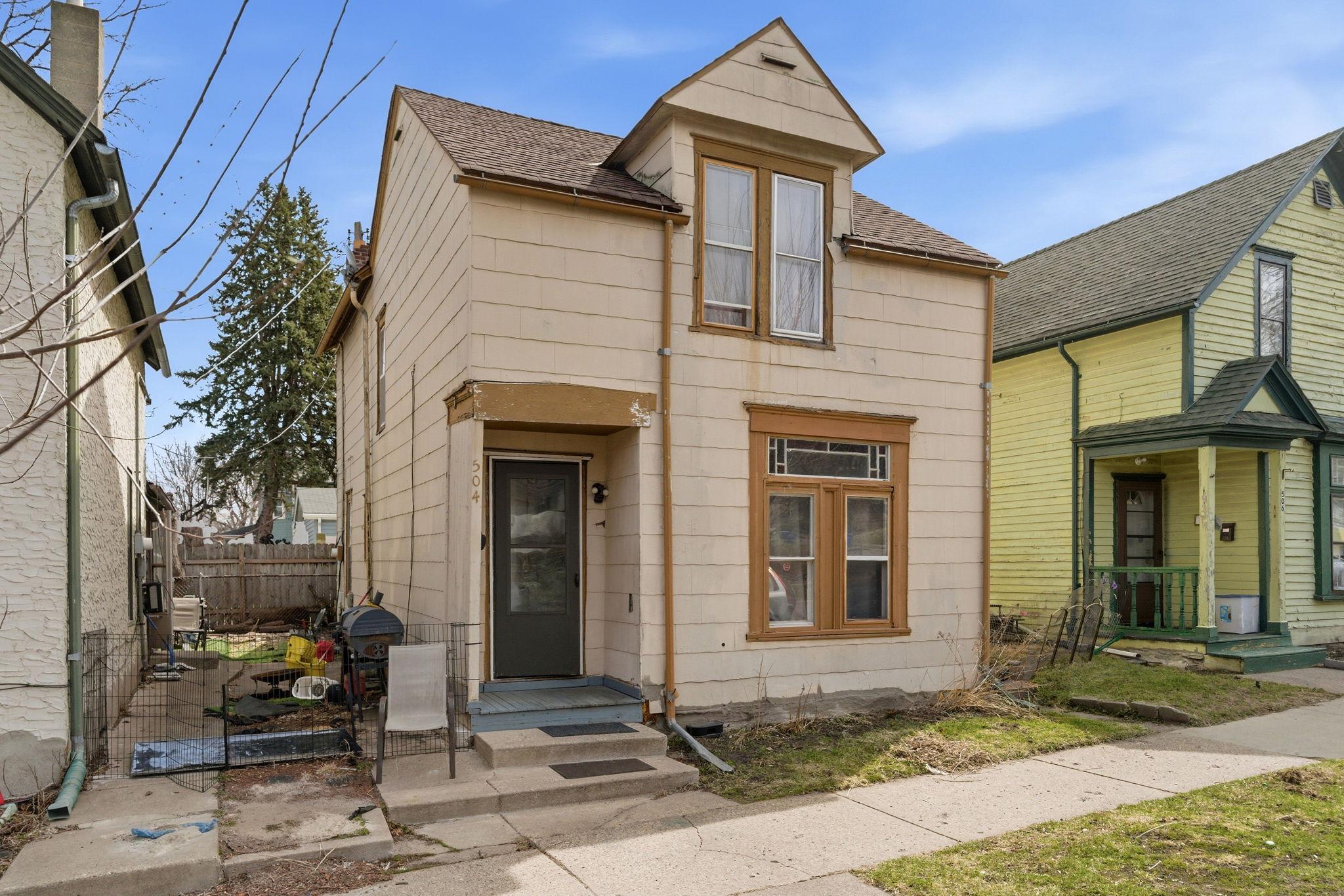 3-web-or-mls-504 Bellows1.jpg