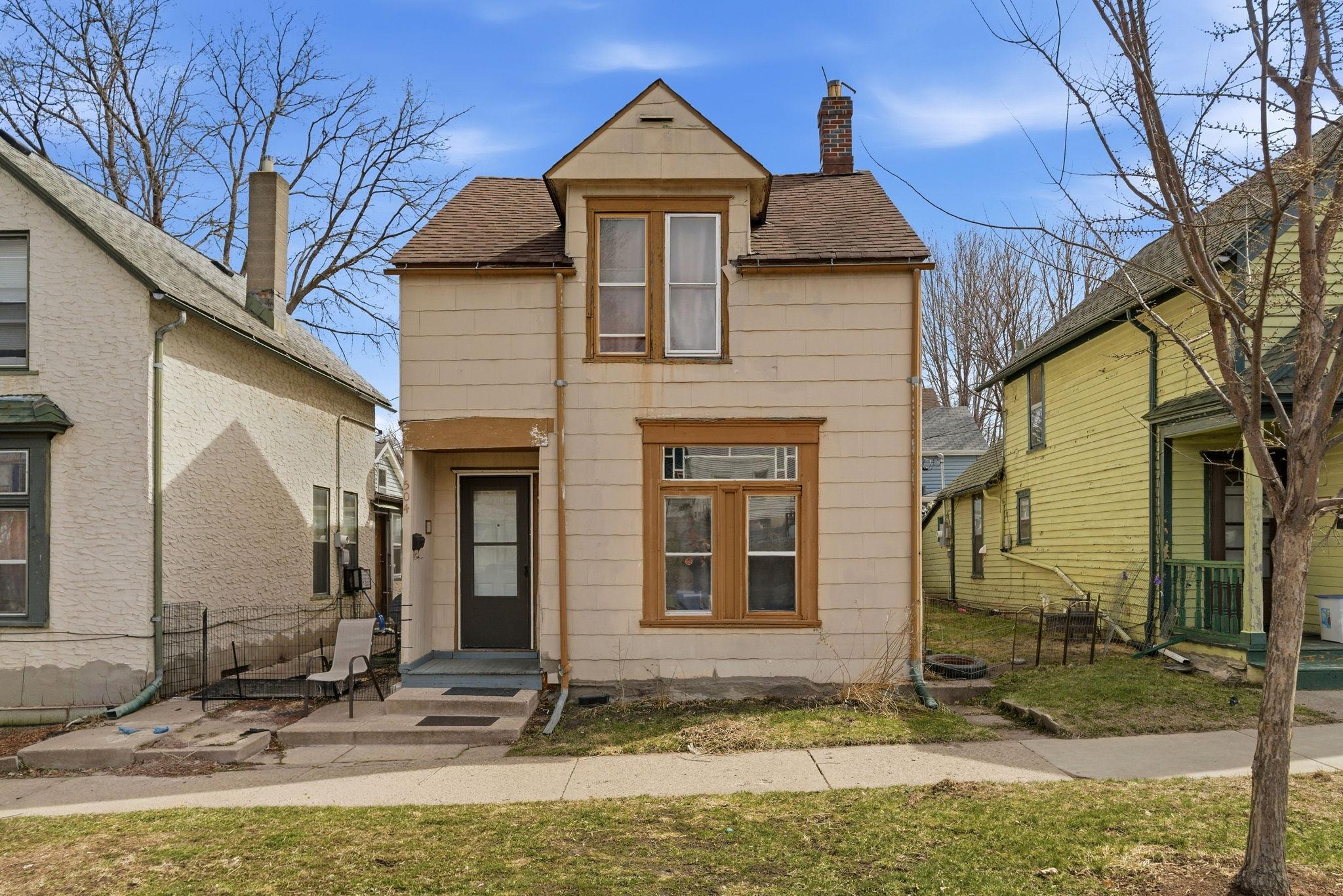 4-web-or-mls-504 Bellows2.jpg