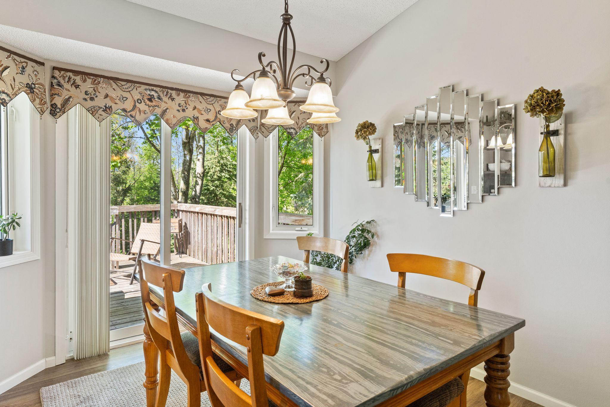 Head out to the deck to enjoy the summers!