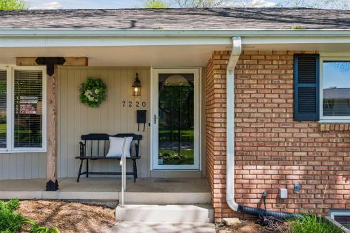 7220 Monardo Lane, Edina, MN 55435