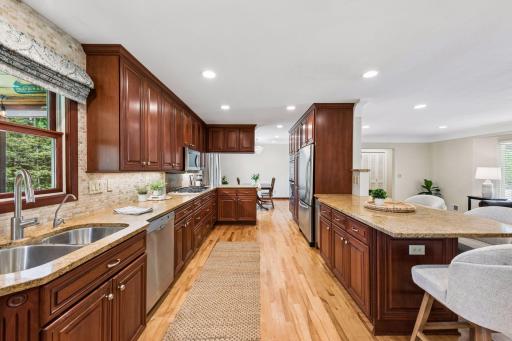 7220 Monardo Lane, Edina, MN 55435