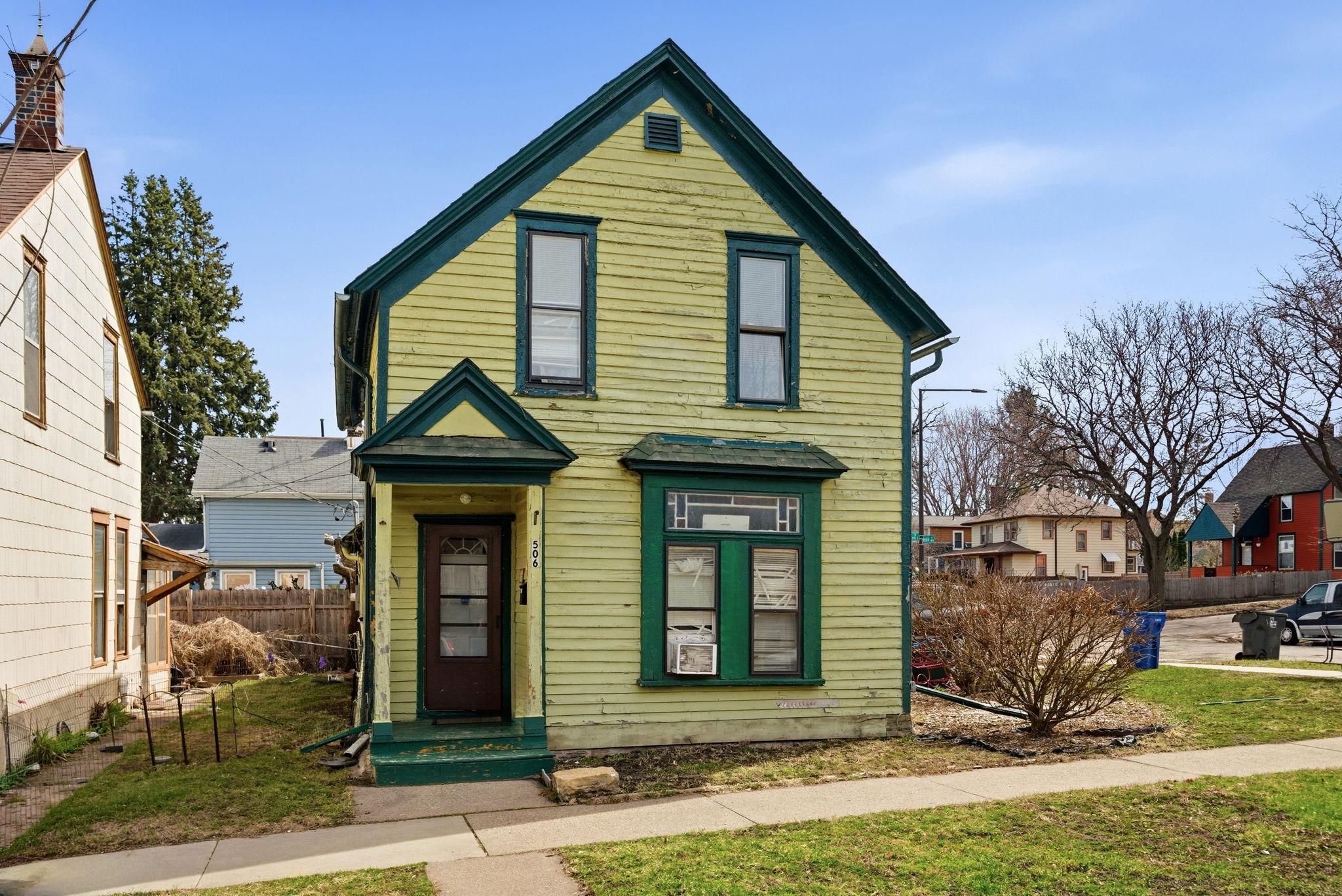 5-web-or-mls-506 Bellows1.jpg