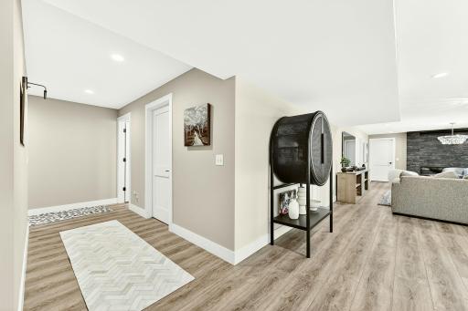 1147 Chippewa Drive NW, Rochester, MN 55901
