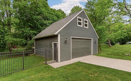 1147 Chippewa Drive NW, Rochester, MN 55901
