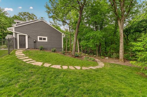 1147 Chippewa Drive NW, Rochester, MN 55901