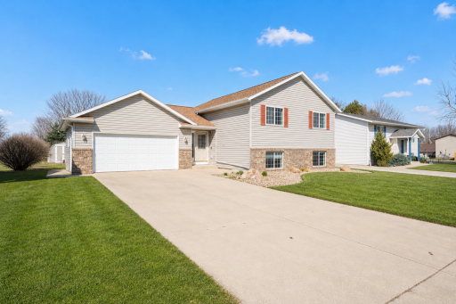 905 3rd Street NW, Byron, MN 55920