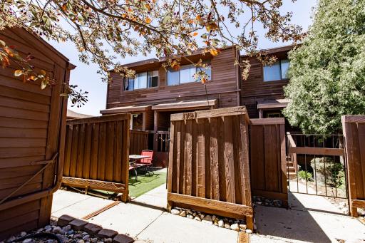 1721 42nd Street S, Fargo, ND 58103