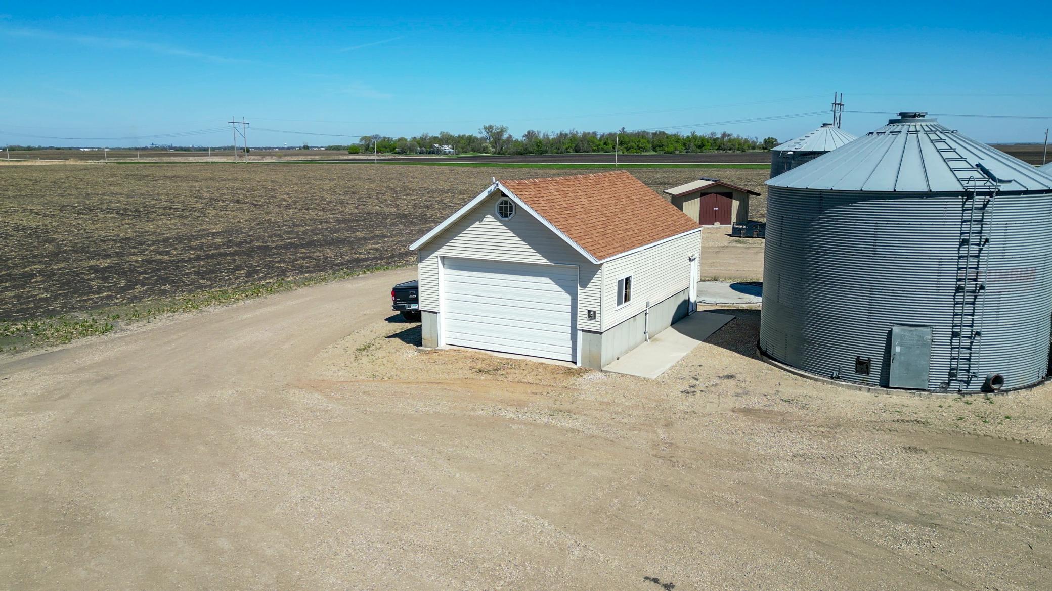 23877 County Road 21 Exterior (36).jpg