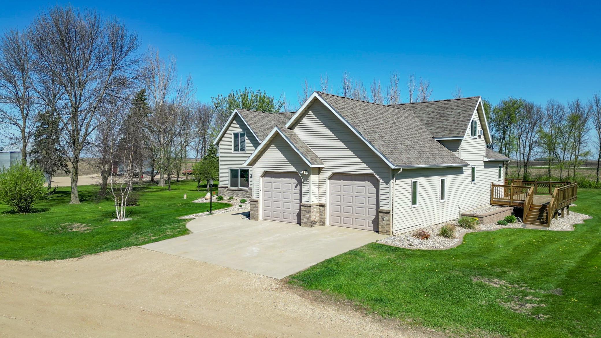 23877 County Road 21 Exterior (29).jpg