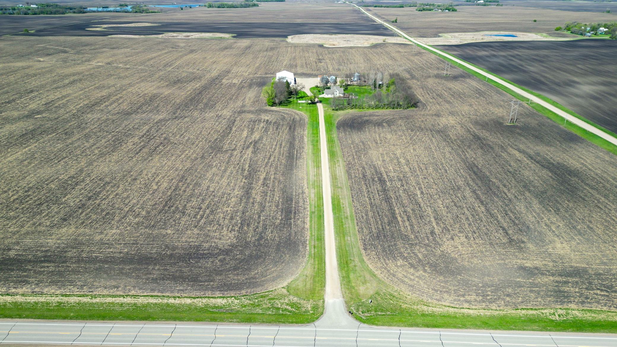 23877 County Road 21 Exterior (33).jpg
