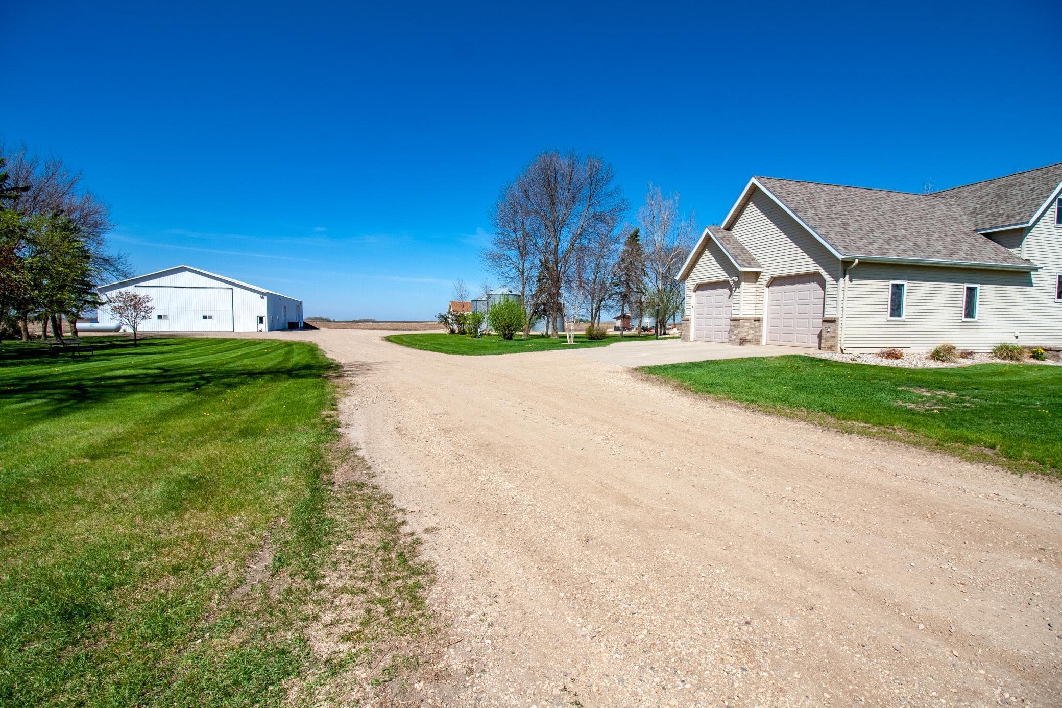 23877 County Road 21 Exterior (5).jpg
