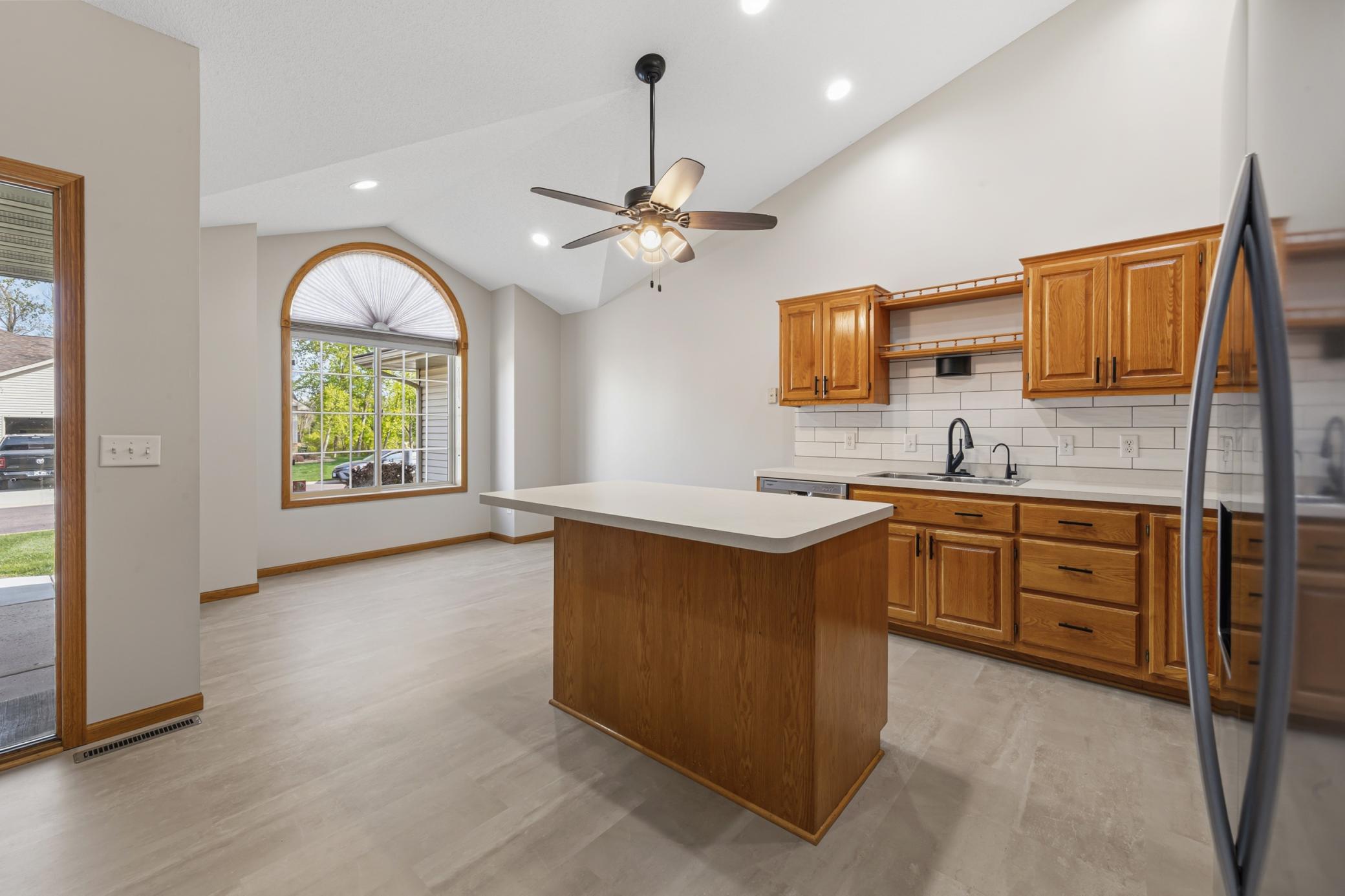17_14 kitchen.jpg