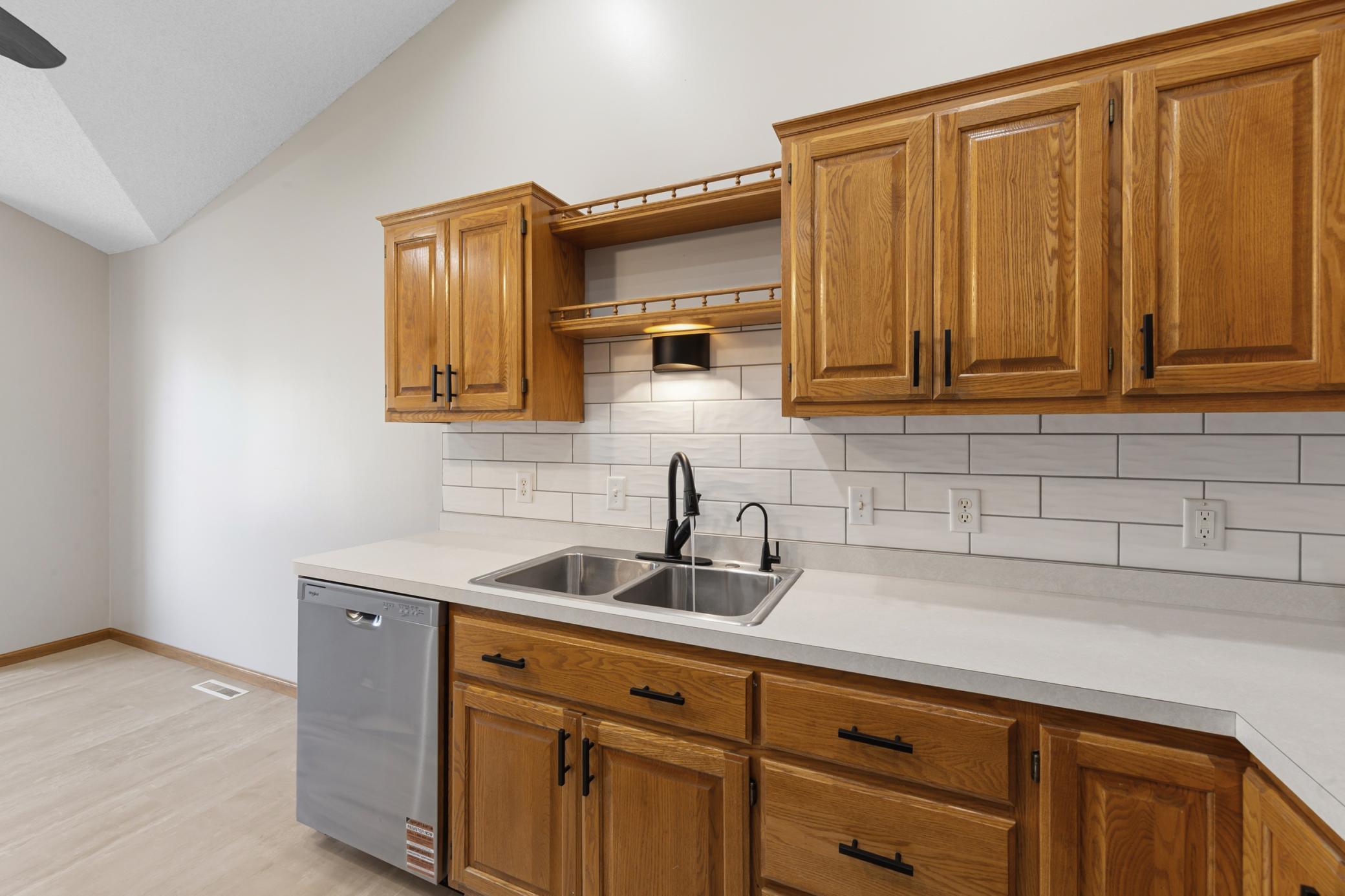 18_15 kitchen.jpg